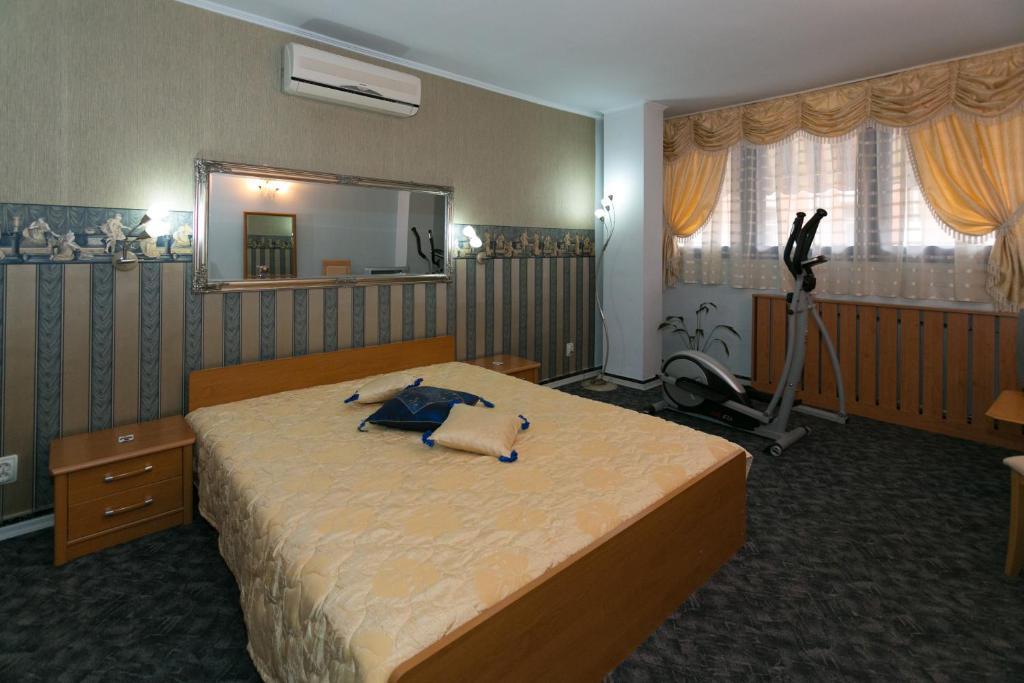 Yor-Daniel Hotel Πάζαρτζικ Δωμάτιο φωτογραφία
